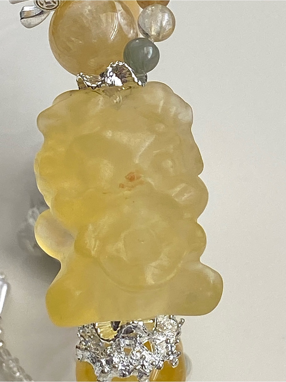 B193-Handmade Citrine Half Bangle And Yellow Fluorite Carved Lion With Tassel - Picture 7 of 9